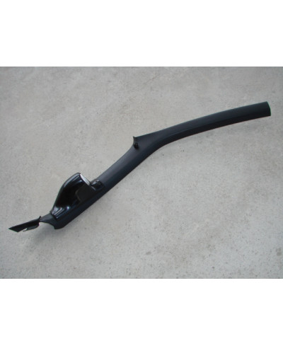 MONTANT PAREBRISE DROIT SUPPORT 1 MANOMETRES R33 NISSAN