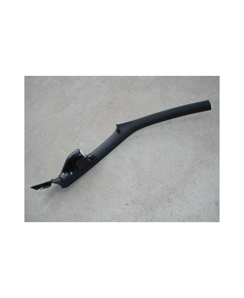 MONTANT PAREBRISE DROIT SUPPORT 1 MANOMETRES R33 NISSAN