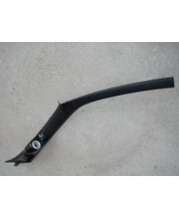 MONTANT PAREBRISE DROIT SUPPORT 1 MANOMETRES R33 NISSAN