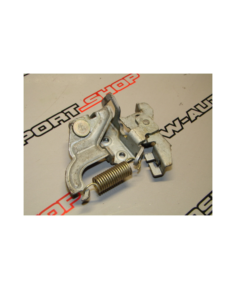 GACHE DE COFFRE R33 NISSAN 