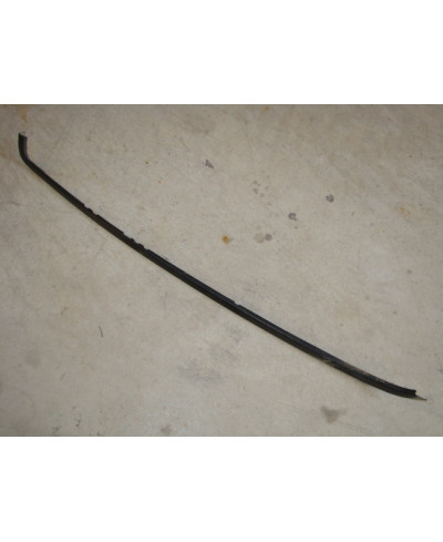 ENJOLIVEUR VITRE CUSTODE DROITE R32 NISSAN