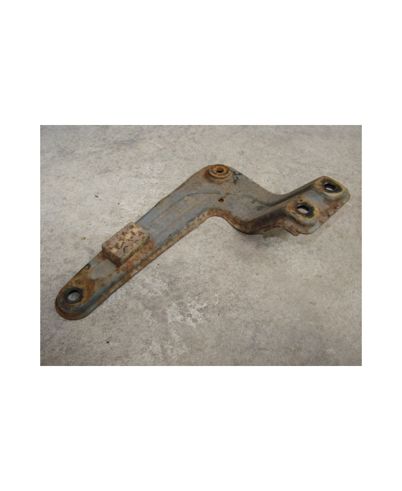 SUPPORT AVANT BERCEAU ARRIERE R32 GTR NISSAN