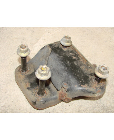 SUPPORT TRIANGLE SUPERIEUR AVANT R32 GTR NISSAN