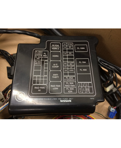 STICKER BOITE A FUSIBLE NISSAN S14