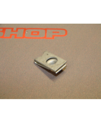 INSERT VIS FIXATION PASSAGE DE ROUE 350Z NISSAN