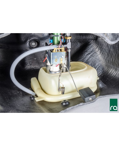 SUPPORT ET POMPE A ESSENCE PERFORMANCE TOYOTA SUPRA MK4 JZA80 RADIUM