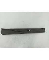 SEUIL DE PORTE GAUCHE 370Z ORIGINE NISSAN