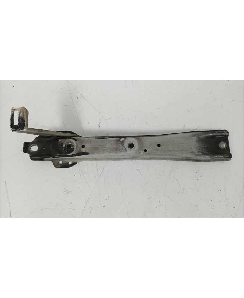 TRAVERSE CENTRALE AVANT SKYLINE R33 GTS-T NISSAN