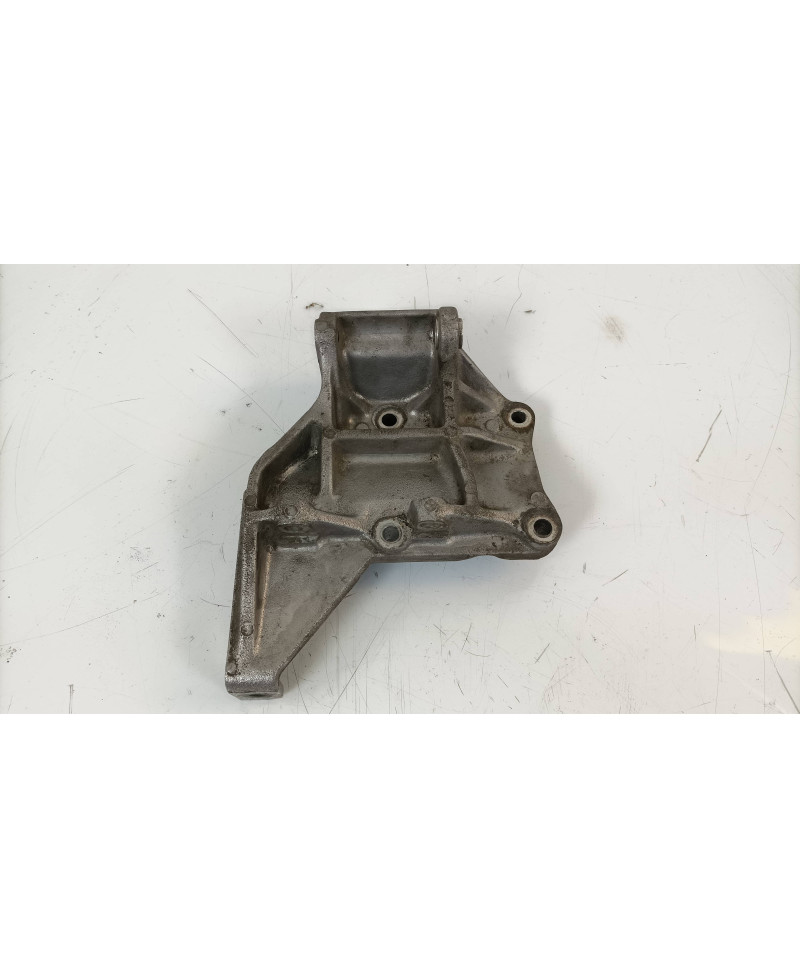 SUPPORT DE COMPRESSEUR DE CLIMATISATION SKYLINE R33 GTS-T NISSAN