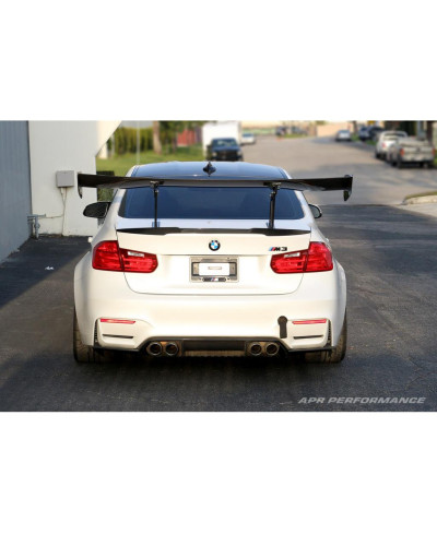 AILERON FIBRES DE CARBONE GTC-300 61" BMW F80/F30 - APR PERFORMANCE 