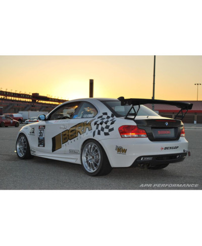 AILERON FIBRES DE CARBONE GTC-200 BMW 135i - APR PERFORMANCE