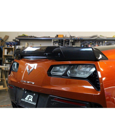 SPOILER DE COFFRE CARBONE CHEVROLET CORVETTE C7 Z06 AVEC BORDURE - APR PERFORMANCE 