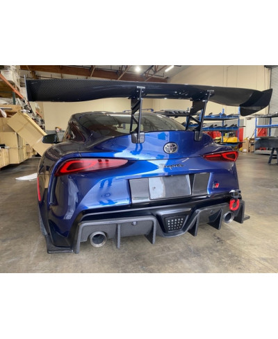 SUPPORT PLAQUE D'IMMATRICULATION CARBONE TOYOTA SUPRA A90 MK5 - APR PERFORMANCE 