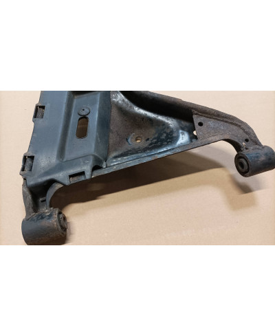 TRIANGLE ARRIERE DROIT SKYLINE R33 ORIGINE NISSAN