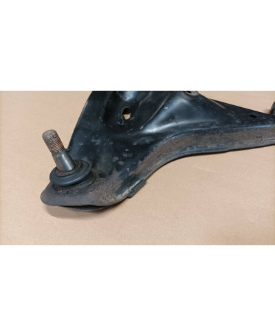 TRIANGLE ARRIERE DROIT SKYLINE R33 ORIGINE NISSAN