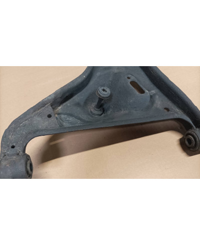 TRIANGLE ARRIERE GAUCHE SKYLINE R33 ORIGINE NISSAN