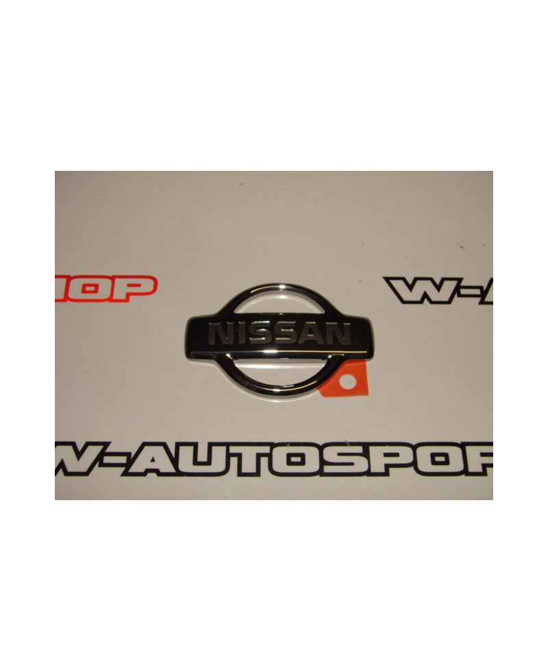 Emblème Nissan malle arrière R34