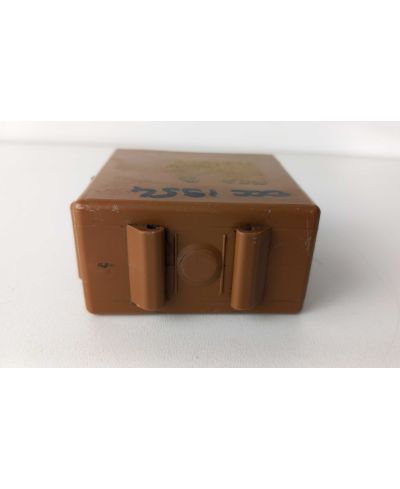 RELAIS ESSUIE GLACE AVANT R32 NISSAN