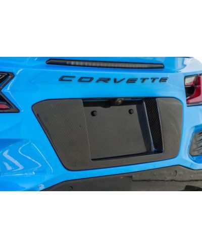 SUPPORT PLAQUE D'IMMATRICULATION CARBONE CHEVROLET CORVETTE C8 - APR PERFORMANCE