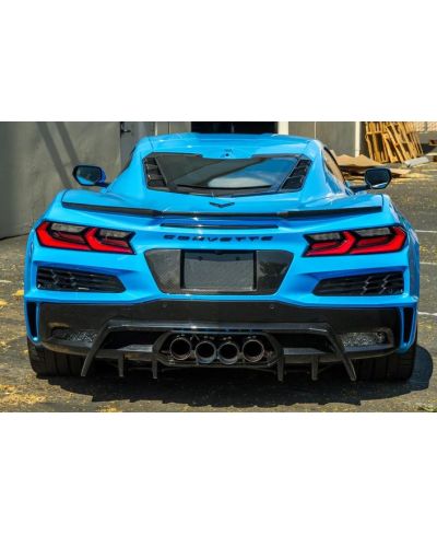 SUPPORT PLAQUE D'IMMATRICULATION CARBONE CHEVROLET CORVETTE C8 - APR PERFORMANCE