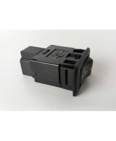 INTERRUPTEUR ANTENNE ELECTRIQUE R33 NISSAN